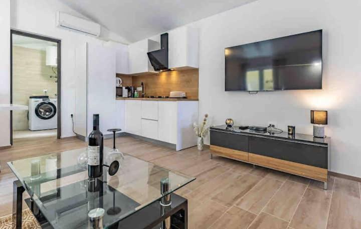 Šišan Apartments Eden מראה חיצוני תמונה