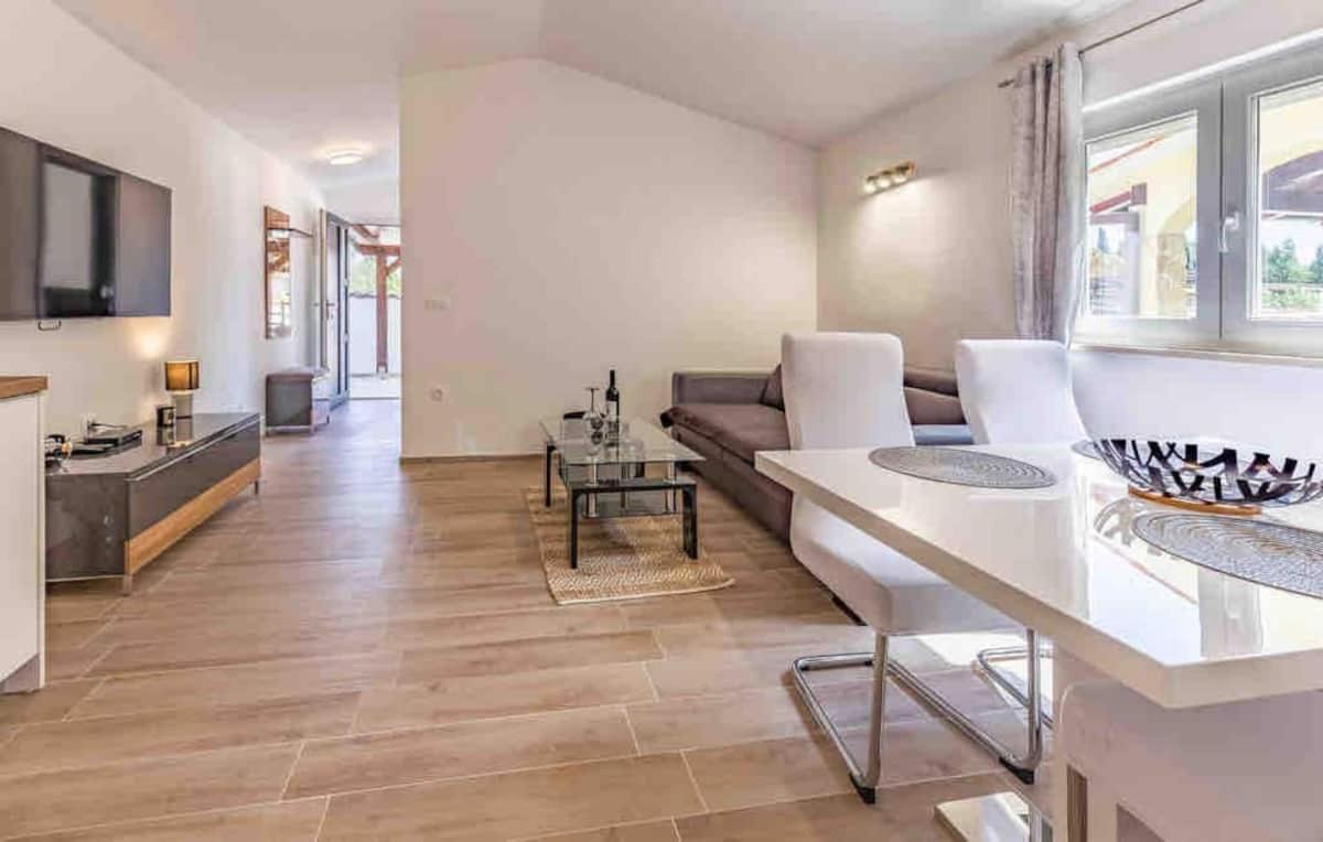 Šišan Apartments Eden מראה חיצוני תמונה