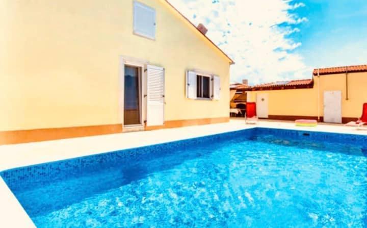 Šišan Apartments Eden מראה חיצוני תמונה